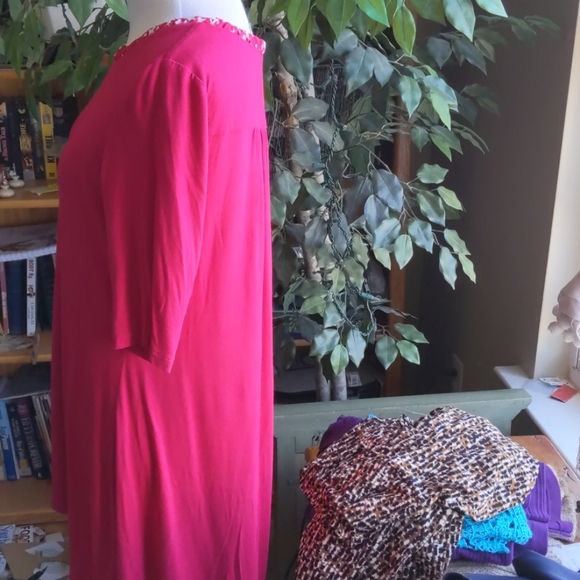 Star printed Ruched neckline - Picture 3 of 6